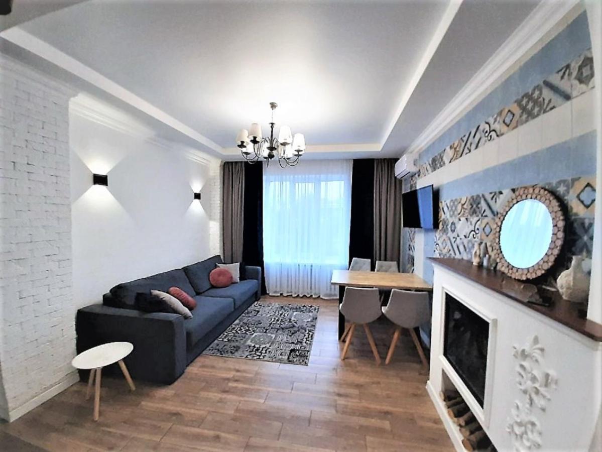 2 Bdr Apartment Near Gorky Park, Center Kharkov Ngoại thất bức ảnh