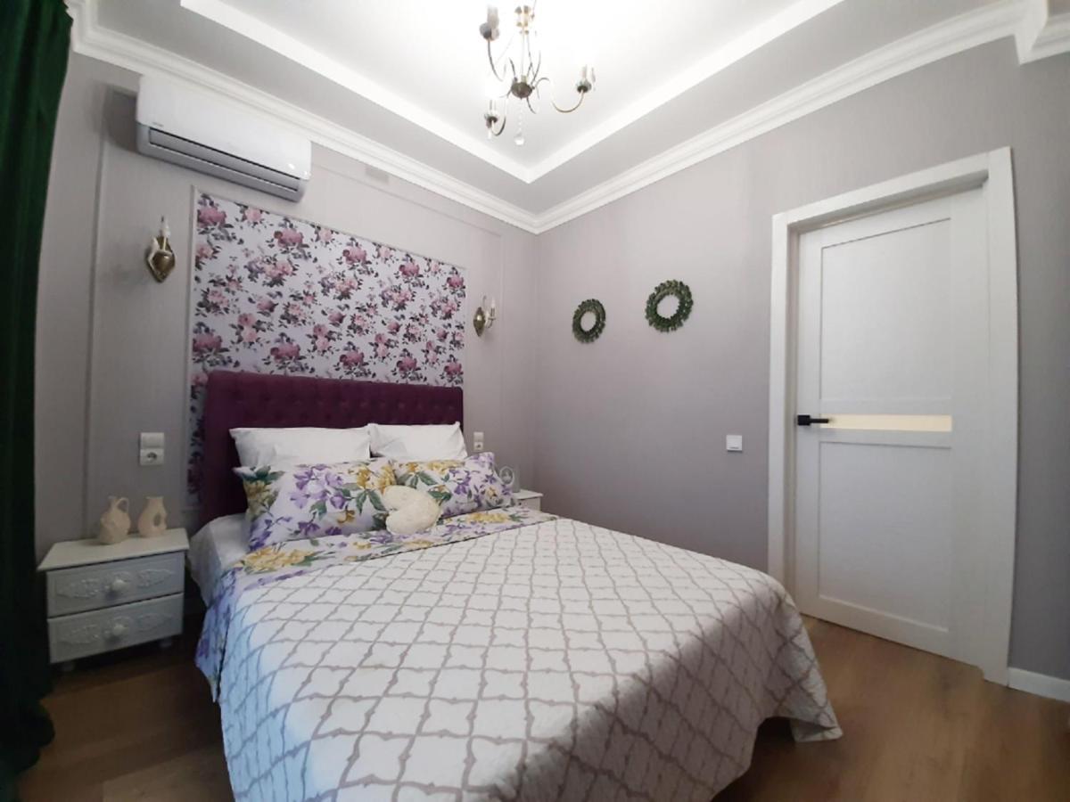 2 Bdr Apartment Near Gorky Park, Center Kharkov Ngoại thất bức ảnh