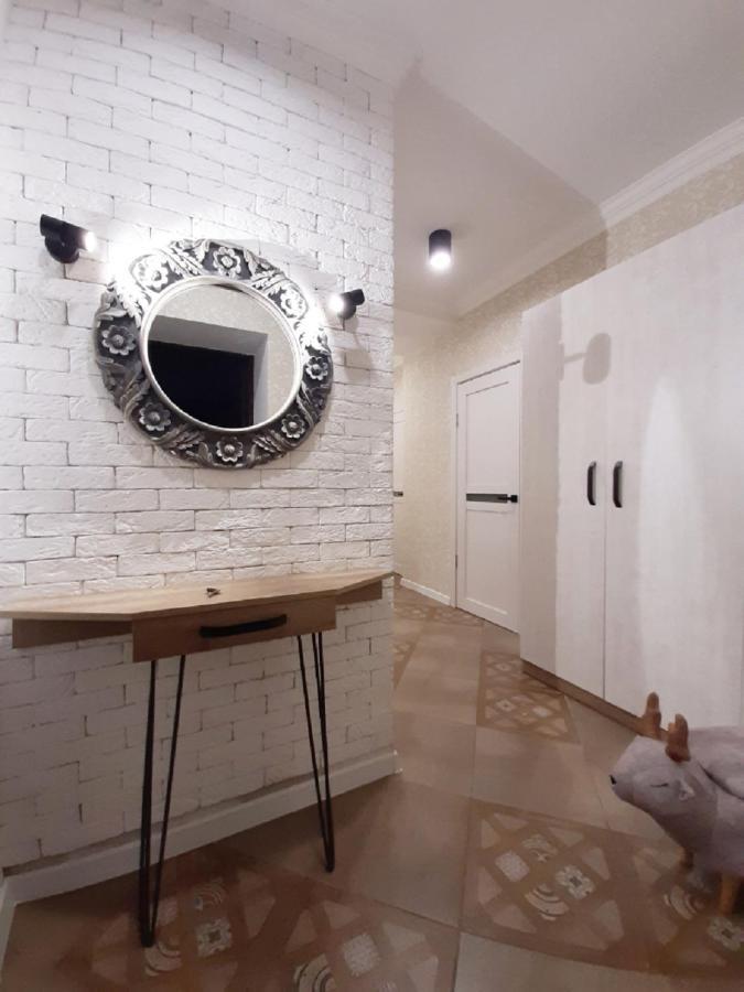 2 Bdr Apartment Near Gorky Park, Center Kharkov Ngoại thất bức ảnh